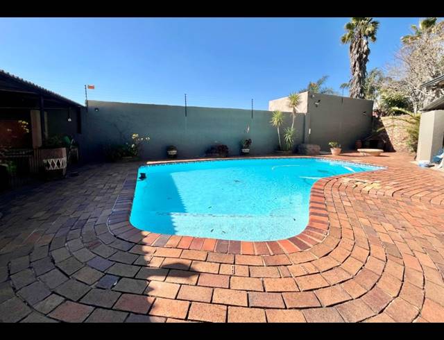 4 BEDROOM HOUSE FOR SALE IN REWLATCH